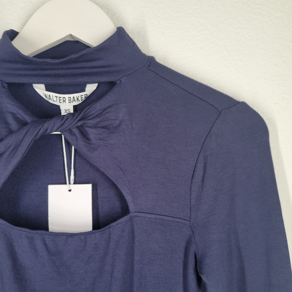 Walter Baker Navy Blue Long Sleeve‎ Twisted Cutout Mock Neck Top XS - Picture 2 of 6